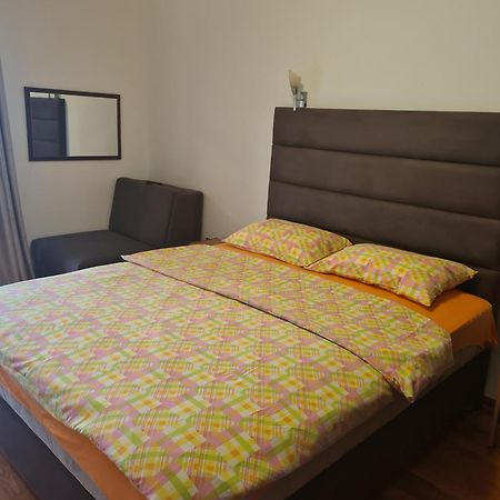 Seaview Apartment Bar Bilik gambar